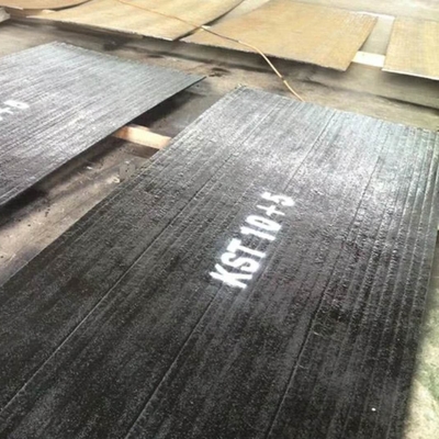 Placa de aço resistente ao desgaste revestida de carboneto Desgaste composto resistente ao desgaste