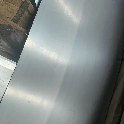 SPCC laminou a superfície lisa de aço suave da placa 600-1500mm lubrificada levemente