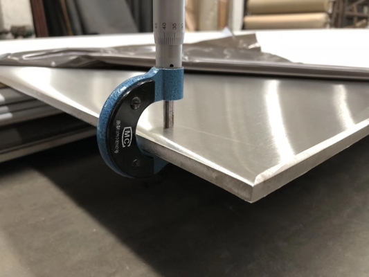Folha de aço inoxidável laminada 3mm AISI 304L da placa com 2B
